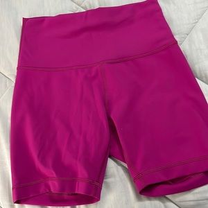 LULULEMON  women Short 6”